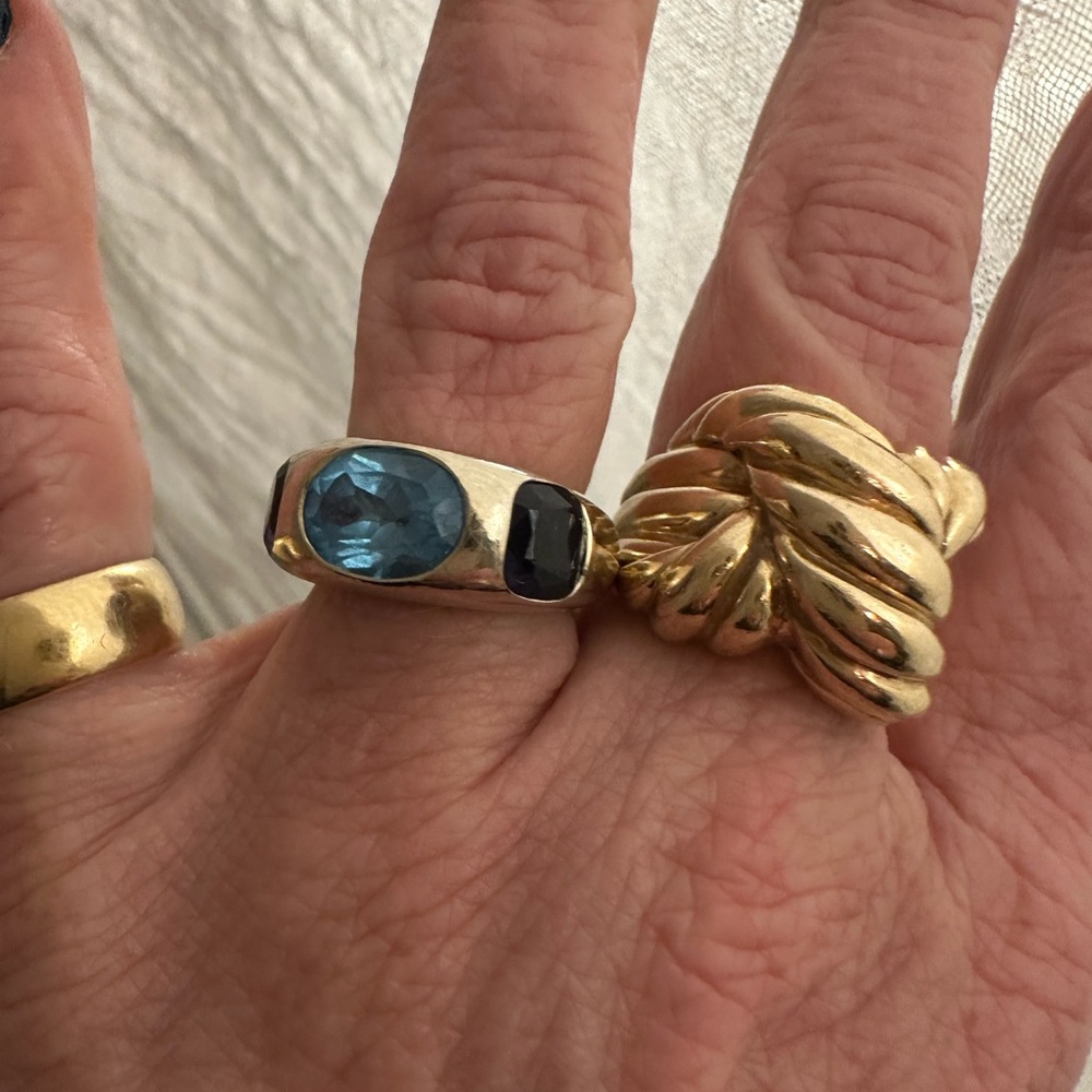 14k White Gold doughnut Ring with Blue iolite, blue topaz and amethyst - Picture 8 of 8